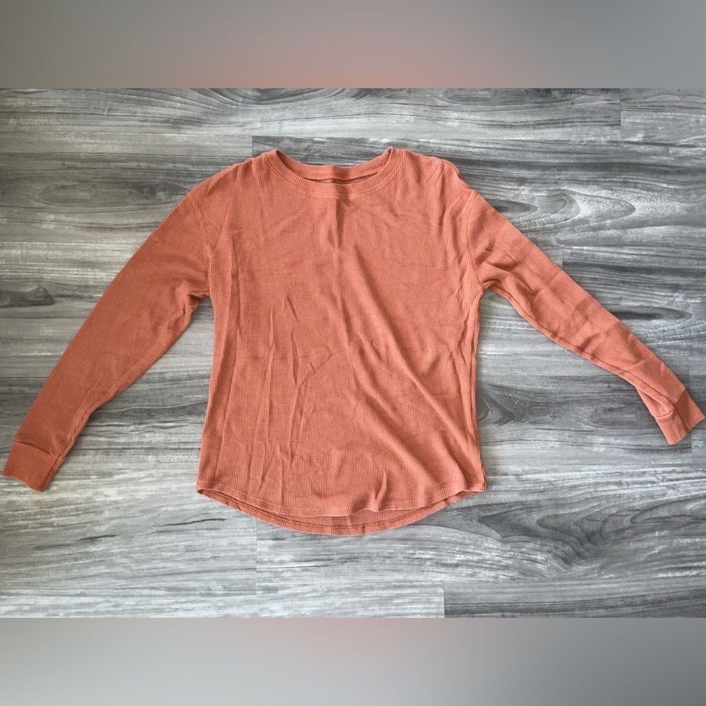Women’s medium rusty orange textured long sleeve